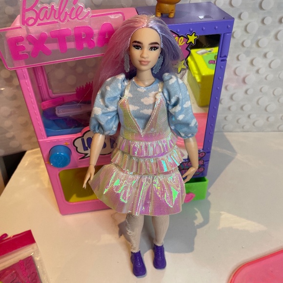 Barbie Extra 🕶️👜Surprise Fashion Playset & doll - Picture 16 of 16